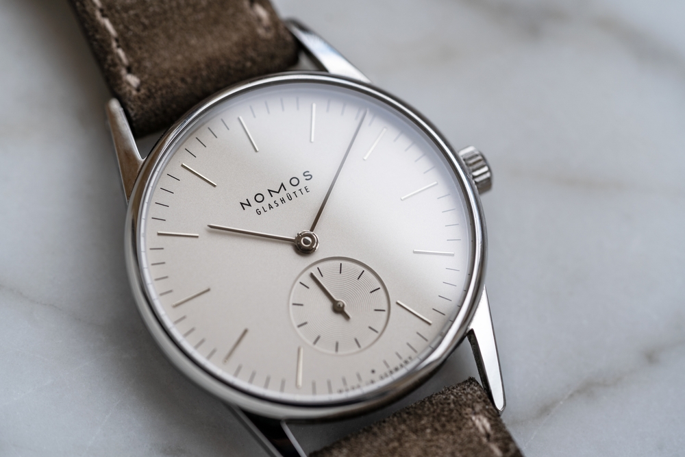 montre-nomos