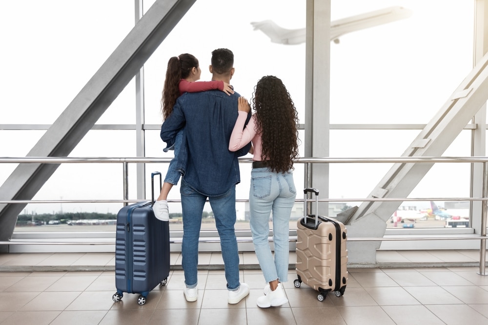 famille aeroport avion