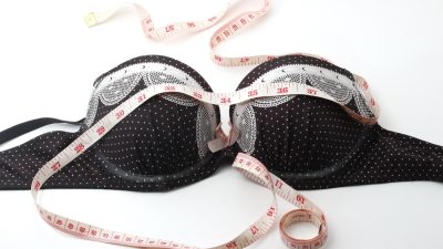 soutien gorge ruban metre mesure