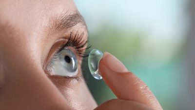 pose lentille de vue