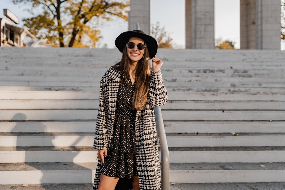 femme porte robe hiver