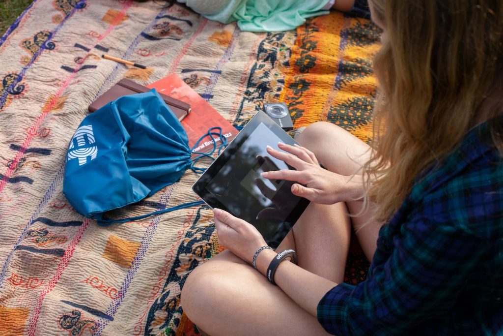 jeune-avec-tablette